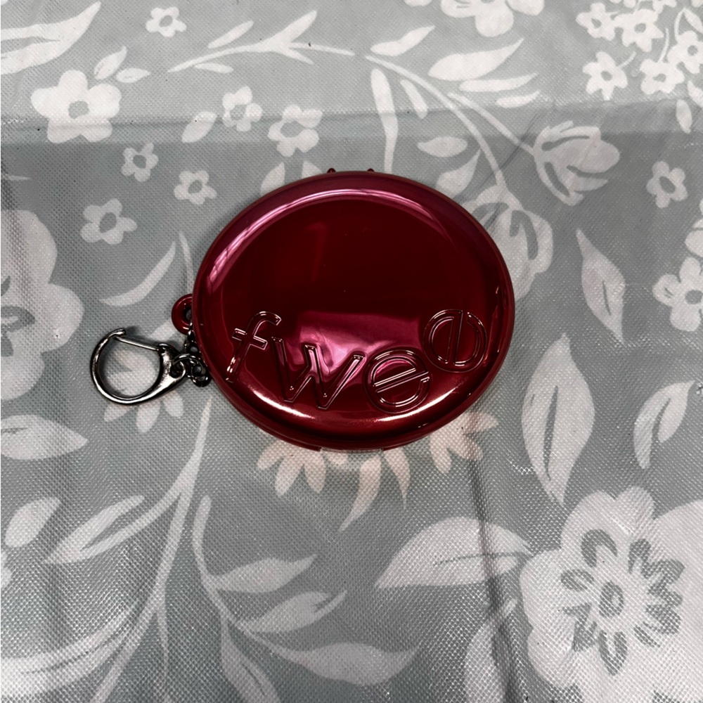 Fwee Eyeshadow pallet bag charm